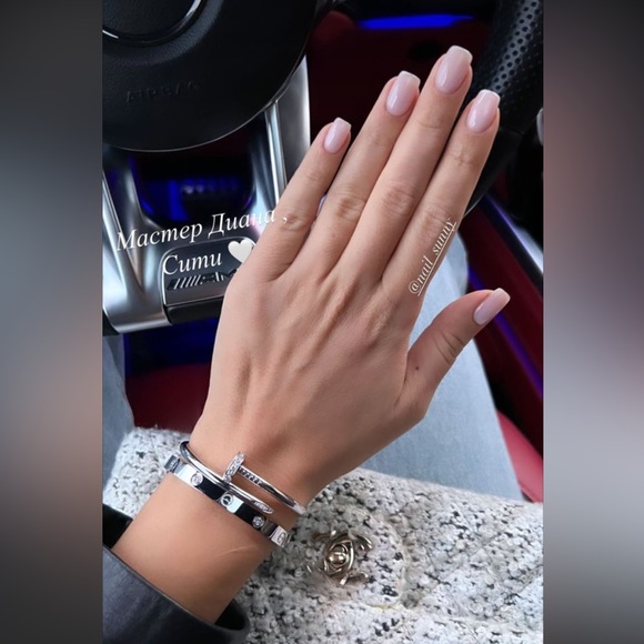 NWT silver love bangle bracelet - Picture 1 of 7